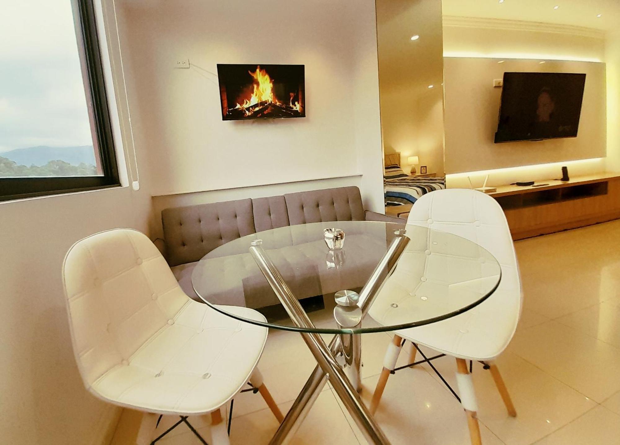 Elegante Suite Privada En Cuenca - Parqueo Incluido 外观 照片